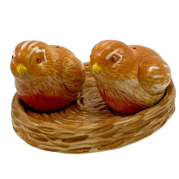 Essential Home Quail Salt and Pepper 3 Pc Set with Nest Ceramic 2.25" NRFB - Picture 2 of 11